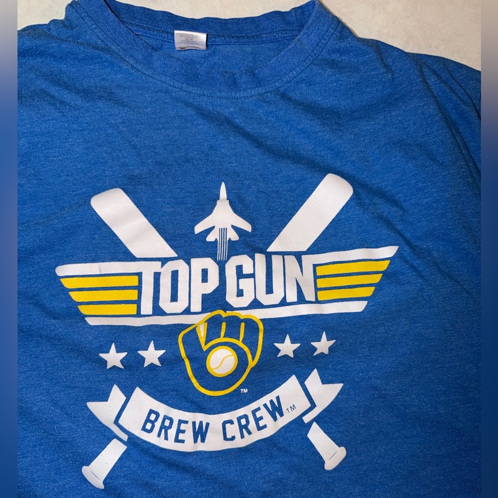 2022 Milwaukee Brewers Top Gun Theme Night T-shirt SGA Givey Sz XL Maverick EUC